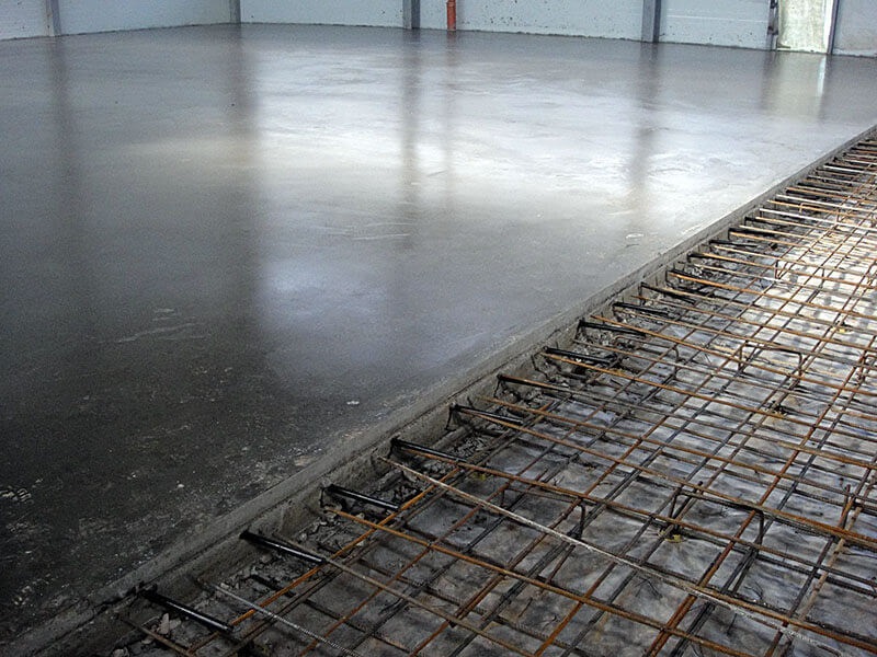 стоимость работ по заливке стяжки пола бетоном